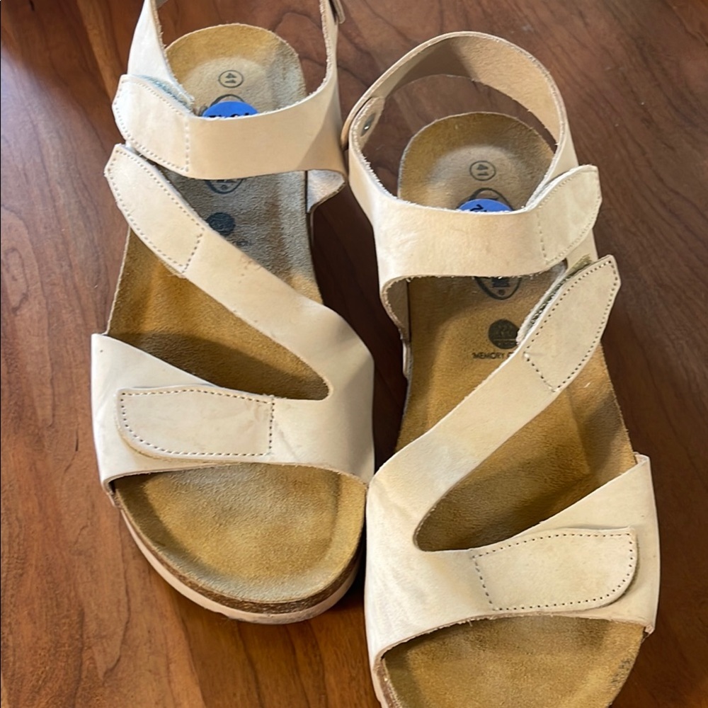 Cream Comfort Sandals with Adjustable Straps and Cork Footbed
